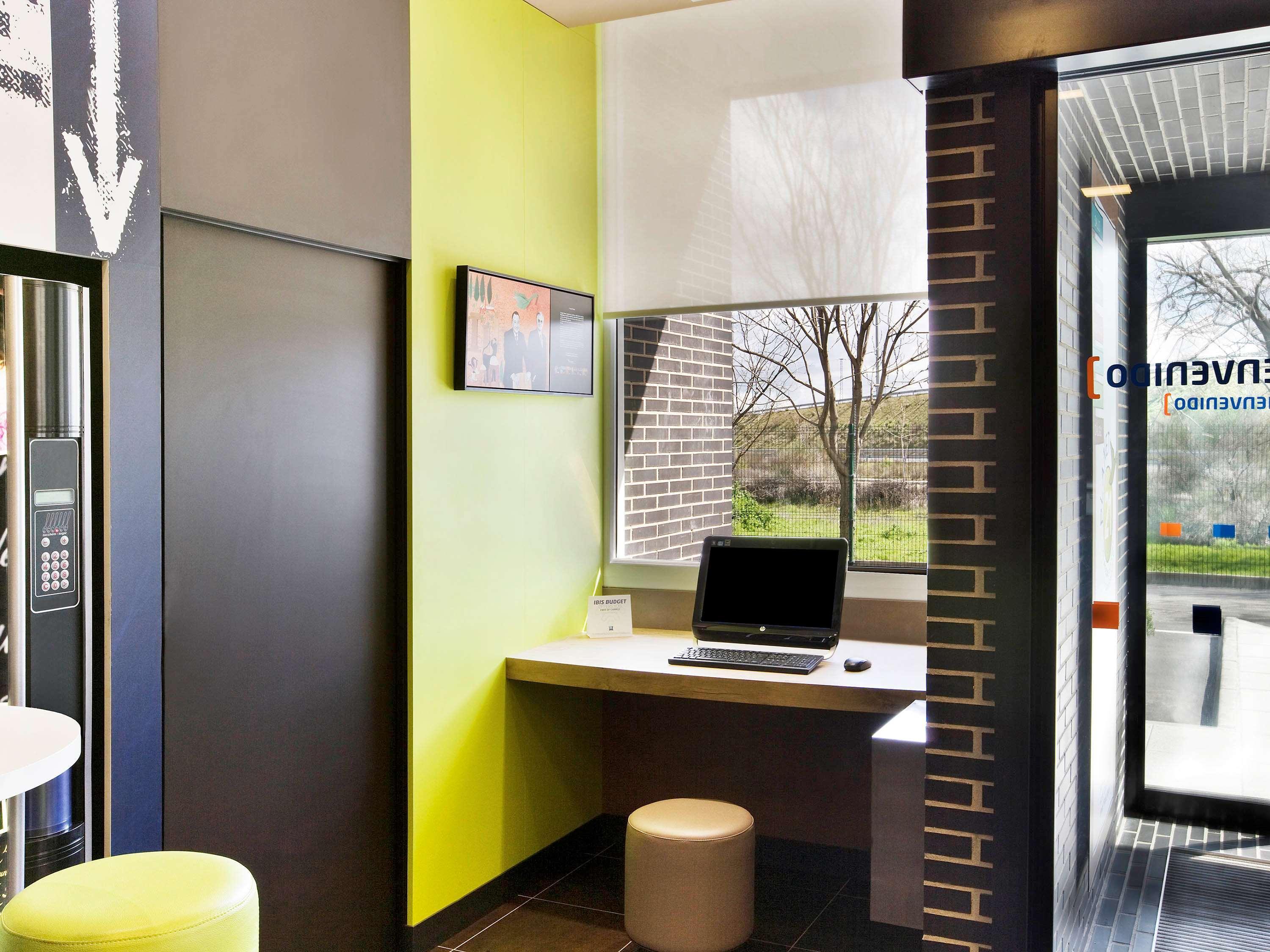 Ibis Budget Madrid Getafe Exteriör bild